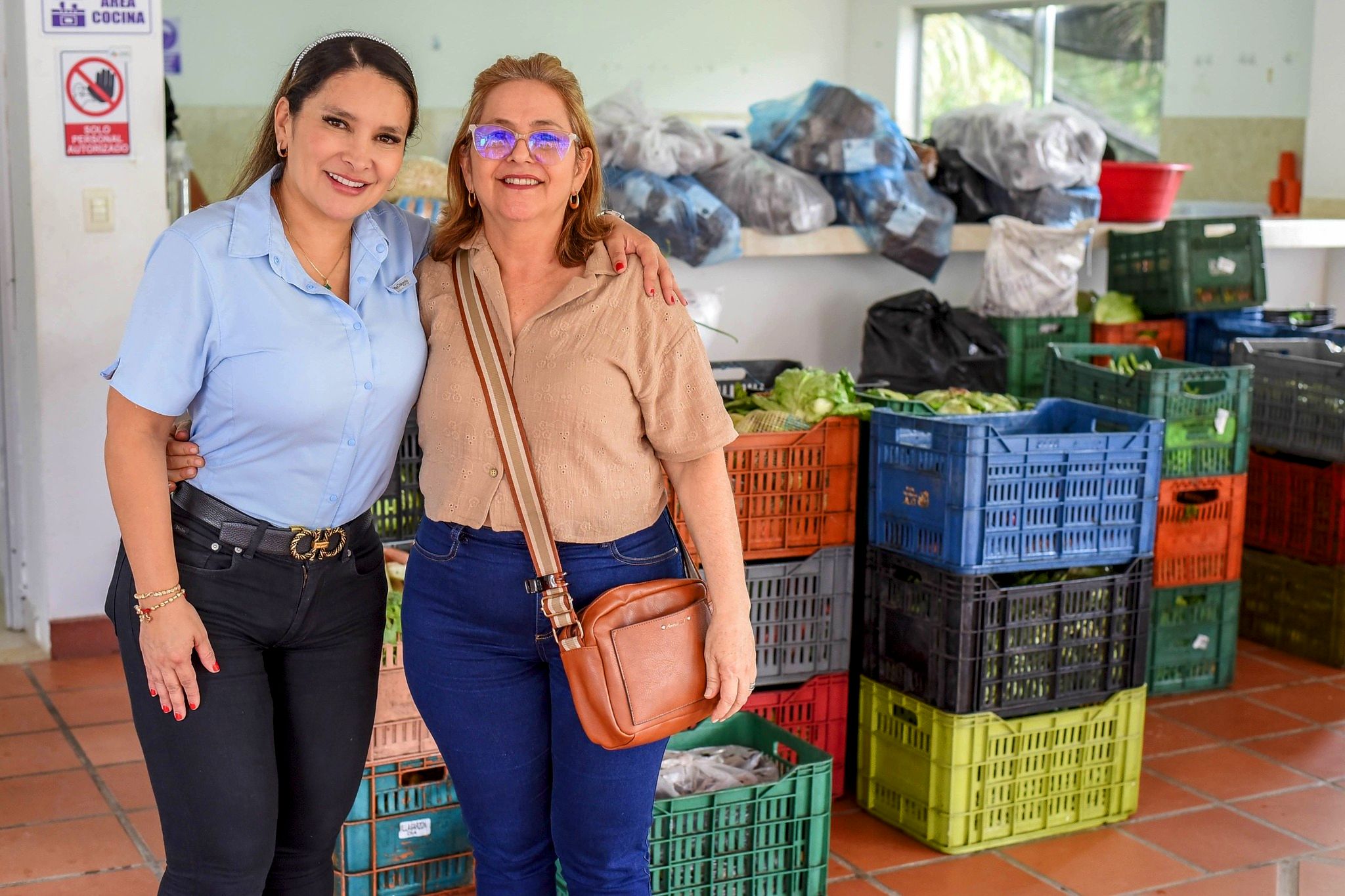 Gestora Social 𝗿𝗲𝗳𝘂𝗲𝗿𝘇𝗮 𝗹𝗮 𝗮𝗹𝗶𝗺𝗲𝗻𝘁𝗮𝗰𝗶𝗼́𝗻 de 𝗔𝗱𝘂𝗹𝘁𝗼𝘀 𝗠𝗮𝘆𝗼𝗿𝗲𝘀