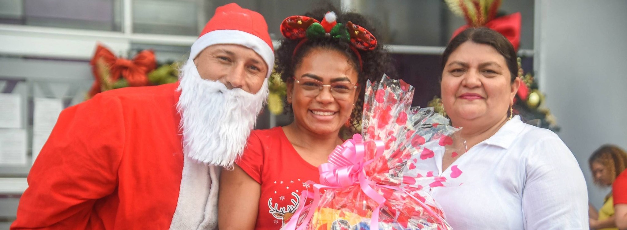 La gran familia Gobernación dio inicio a las tradicionales Novenas de Navidad