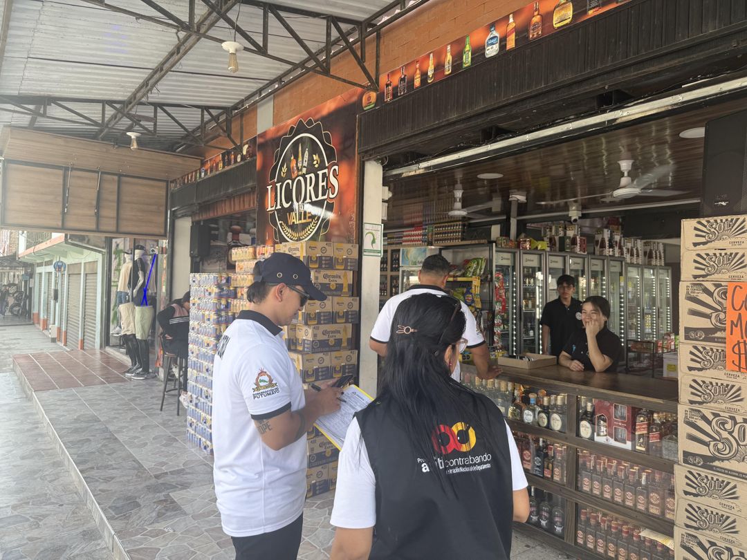 El equipo Anticontrabando de la Gobernación del Putumayo adelantó una jornada de control y verificación en establecimientos comerciales del municipio de Valle del Guamuez