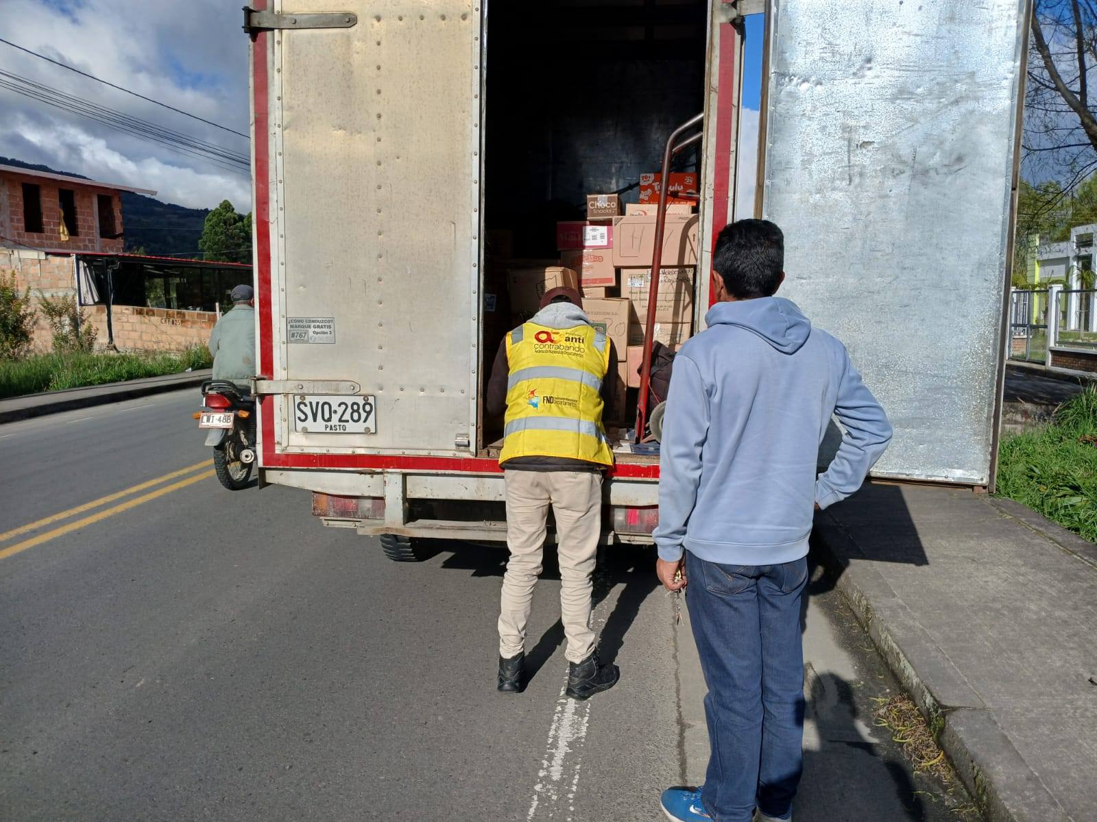 Imagen de Lucha contra el Contrabando en Putumayo: Operativos en el Alto Putumayo para Proteger la Salud
