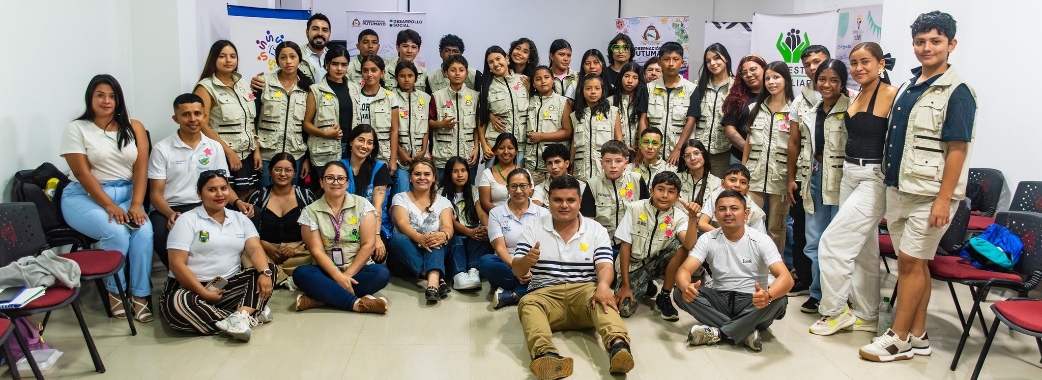 𝙏𝙚𝙧𝙘𝙚𝙧𝙖 𝙈𝙚𝙨𝙖 𝘿𝙚𝙥𝙖𝙧𝙩𝙖𝙢𝙚𝙣𝙩𝙖𝙡 𝙙𝙚 𝙉𝙞𝙣̃𝙤𝙨, 𝙉𝙞𝙣̃𝙖𝙨 𝙮 𝘼𝙙𝙤𝙡𝙚𝙨𝙘𝙚𝙣𝙩𝙚𝙨