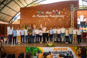 Primera Cumbre de líderes políticos, “JUNTOS TRABAJANDO POR LA GENTE”