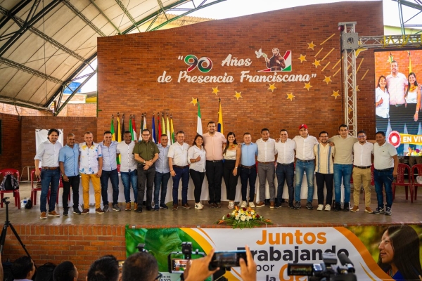 Primera Cumbre de líderes políticos, “JUNTOS TRABAJANDO POR LA GENTE”